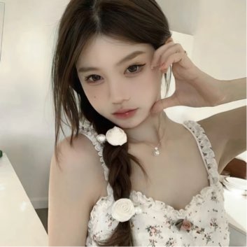 陪玩妹子小熊草莓的照片1