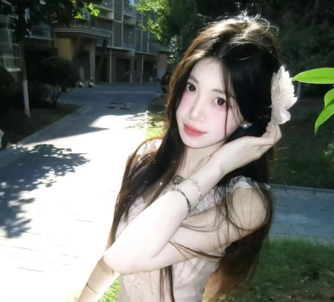 陪玩妹子姜雨欢的照片1