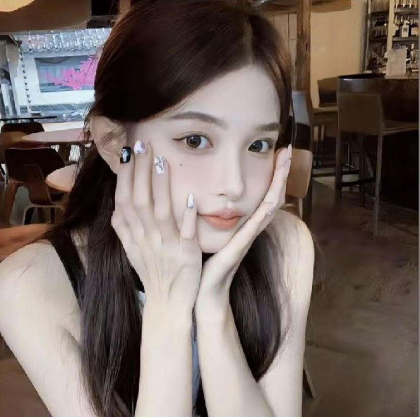 陪玩妹子呼呼ﻬﻬﻬ的照片1