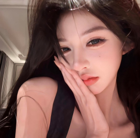 快醒醒来姐姐怀里陪玩
