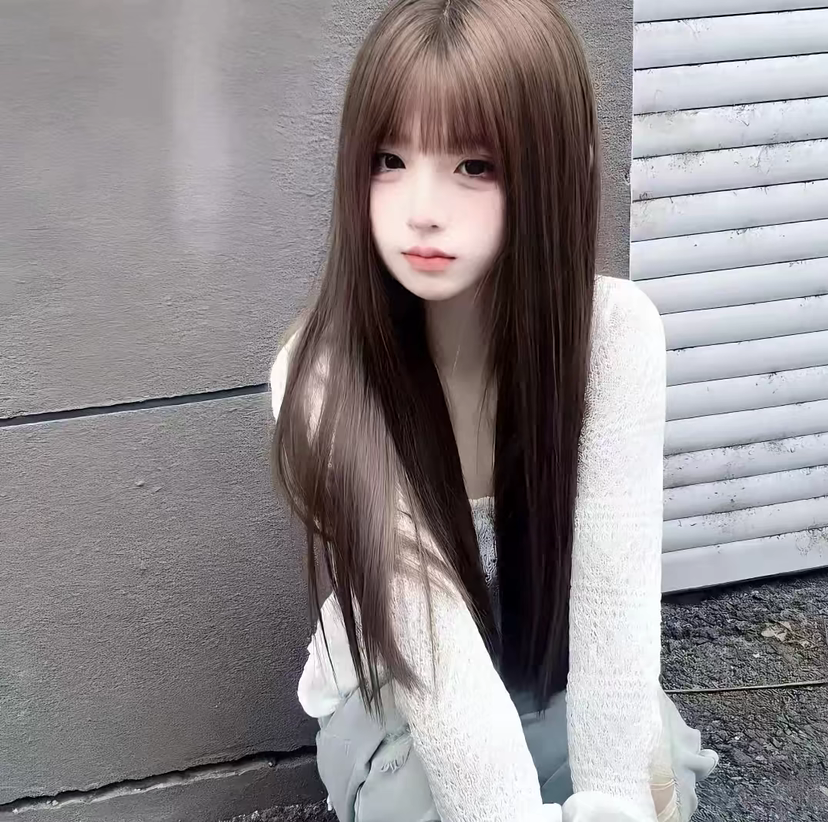 陪玩妹子别碰我刘海的照片1