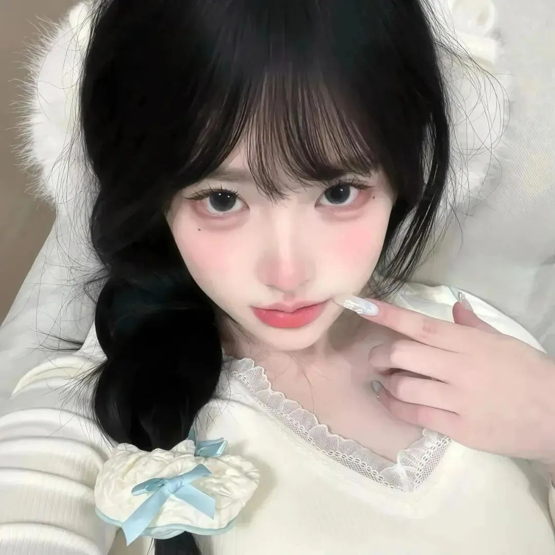 陪玩妹子电竞少女洛语的照片1
