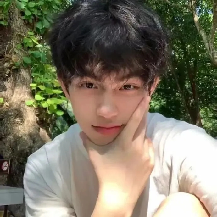 陪玩妹子映深的照片1