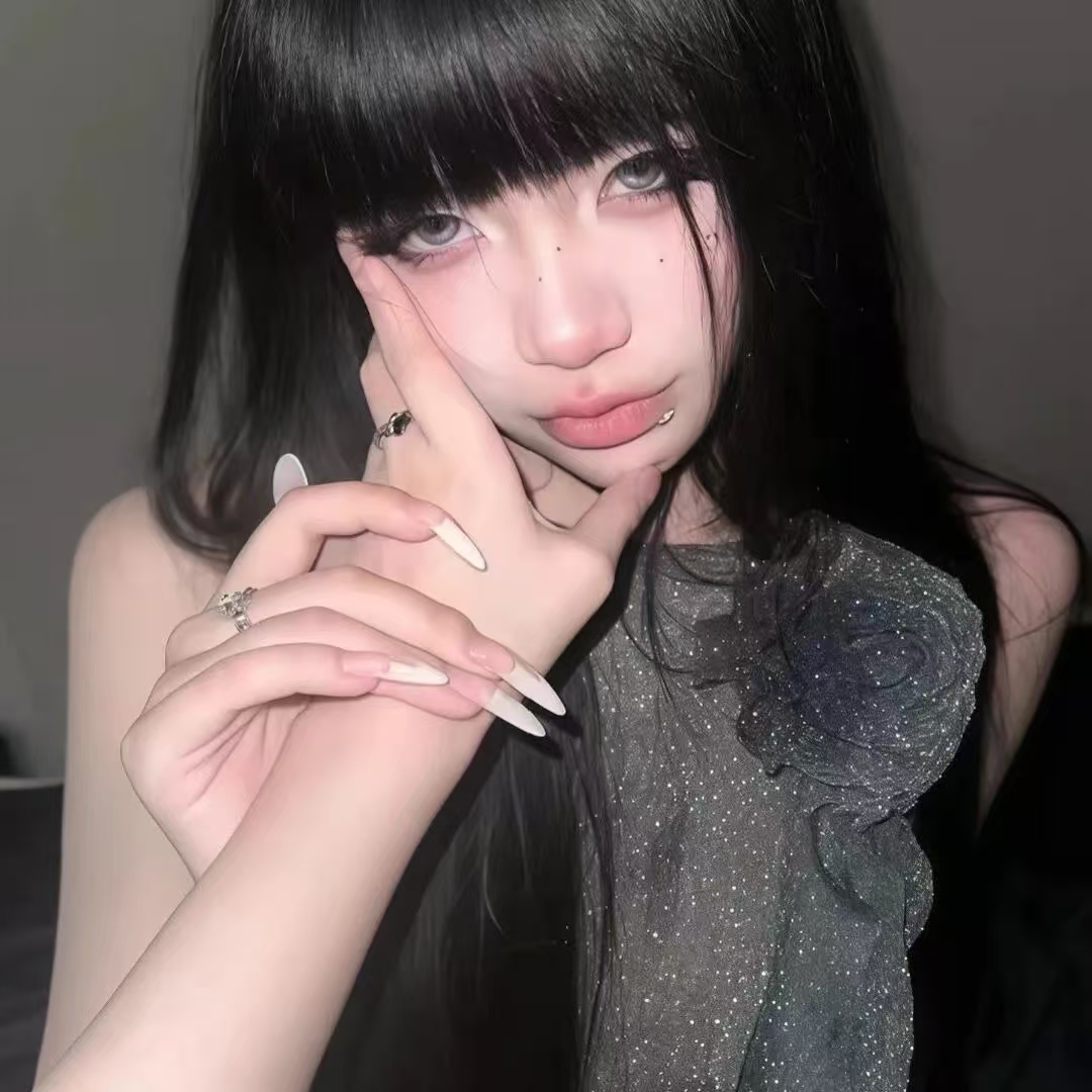 陪玩妹子师师的照片1