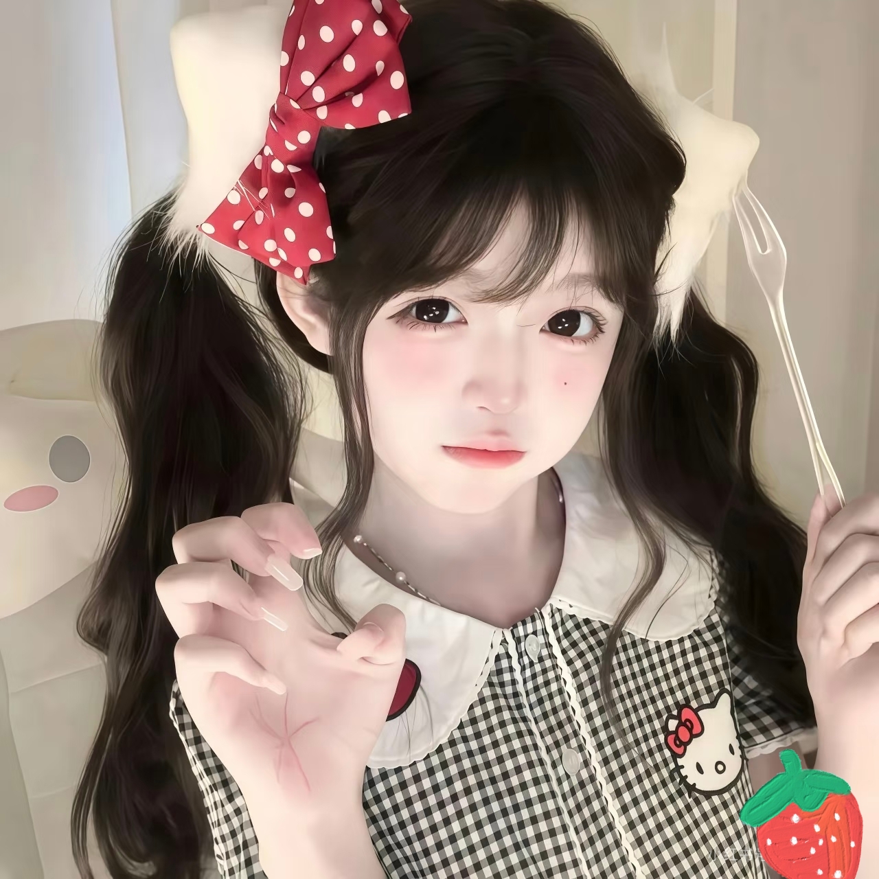 陪玩妹子草莓话多活泼的照片1