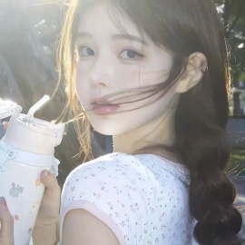 一只小白呀陪玩