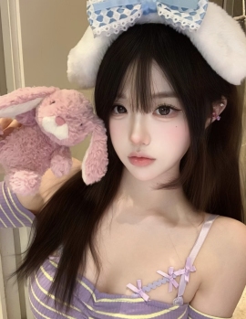 潇潇还没睡陪玩