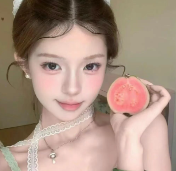 陪玩妹子贴贴让的照片1