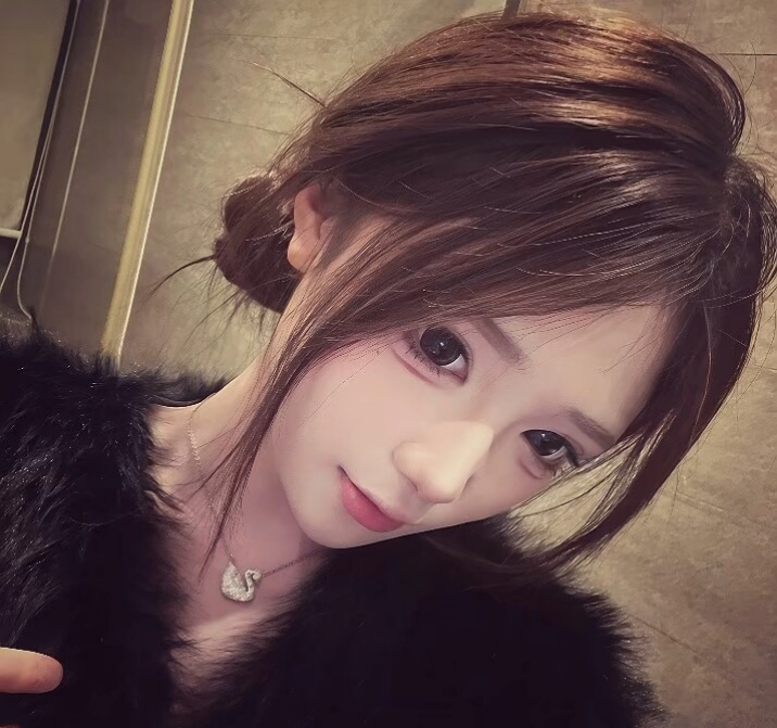 陪玩妹子小娇妻~的照片1