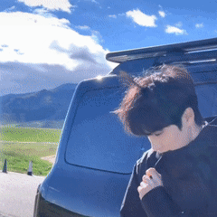 明媚不忧伤陪玩