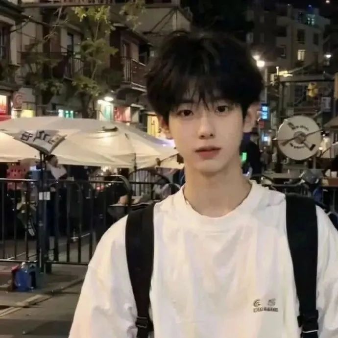 陪玩妹子烨阳⁶⁸⁸的照片1