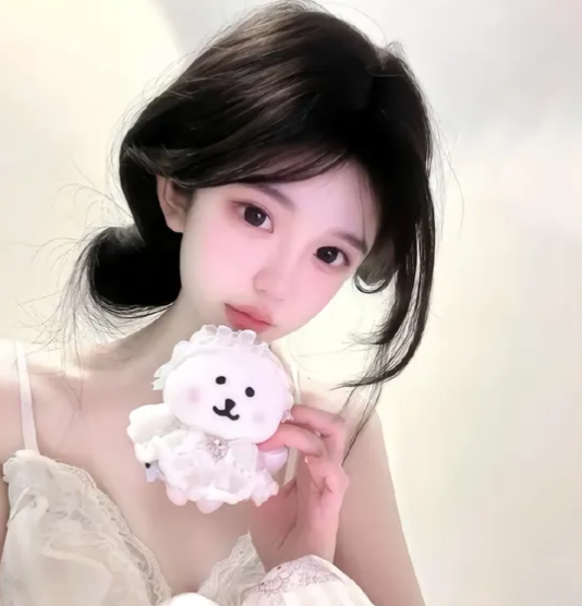 陪玩妹子酱酱~的照片1