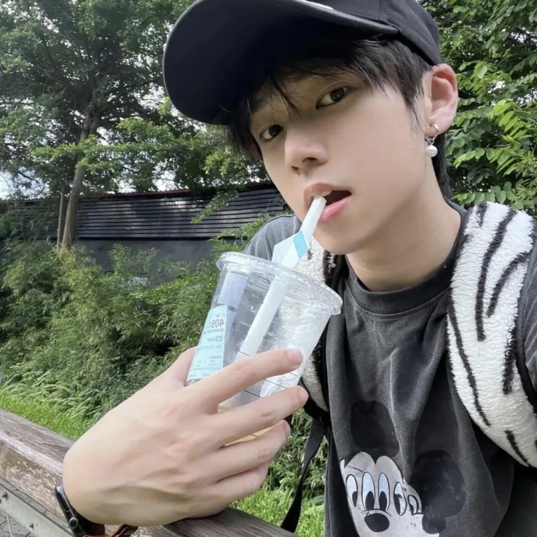 陪玩妹子陈糯的照片1