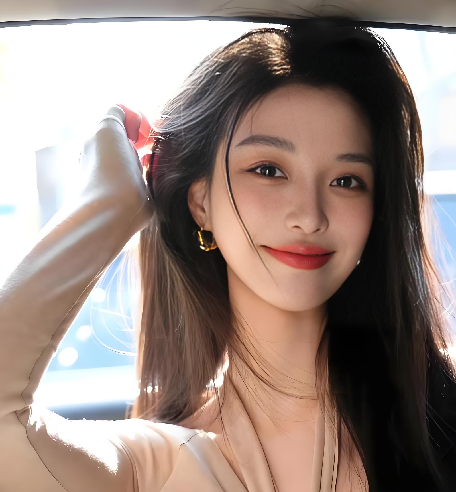 陪玩妹子我把你画成画的照片1