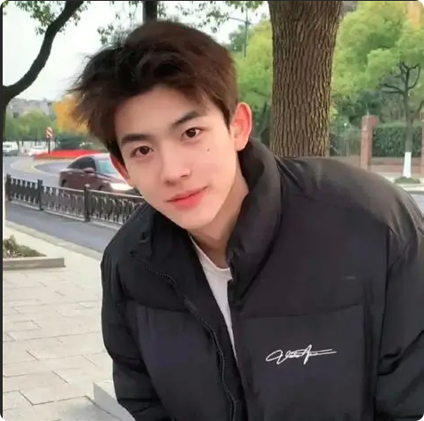 陪玩妹子我以为能的照片1