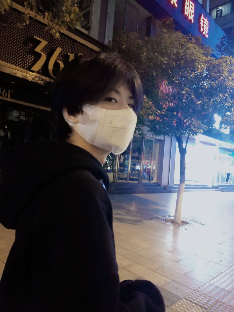 陪玩妹子江佑渔的照片2