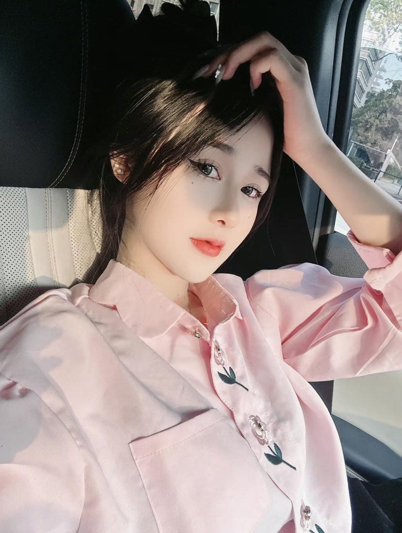 陪玩妹子溪妹温柔话多的照片8