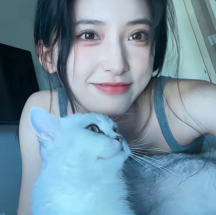 陪玩妹子又又女神ಣ的照片2