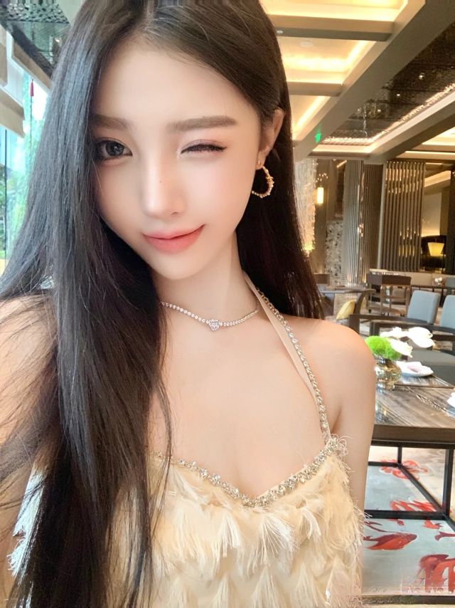 陪玩妹子ML桃子的照片3