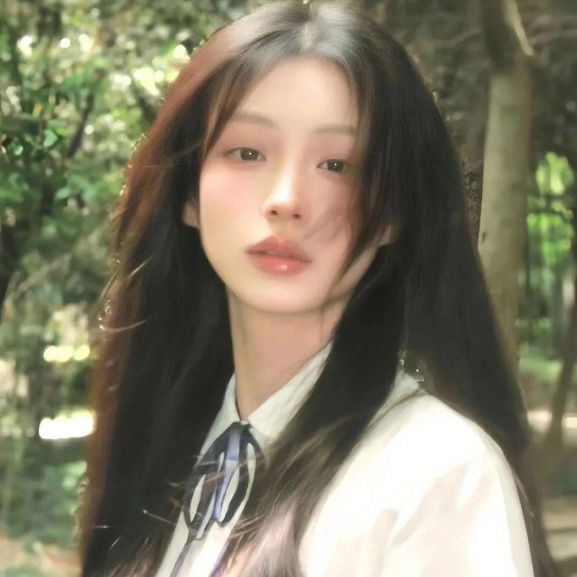陪玩妹子超大苹果的照片2