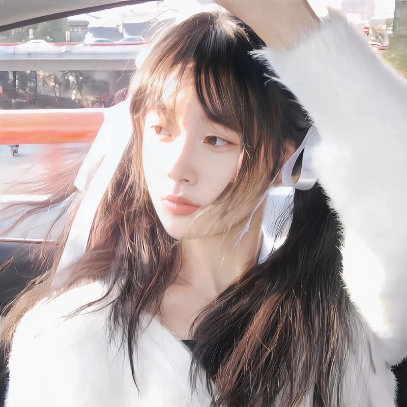 陪玩妹子超大苹果的照片3