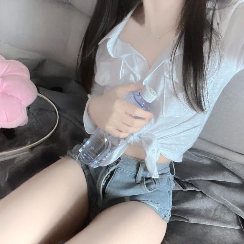 陪玩妹子野兔の的照片2