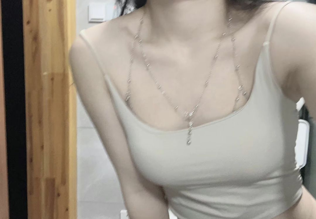 陪玩妹子夜泫の的照片2