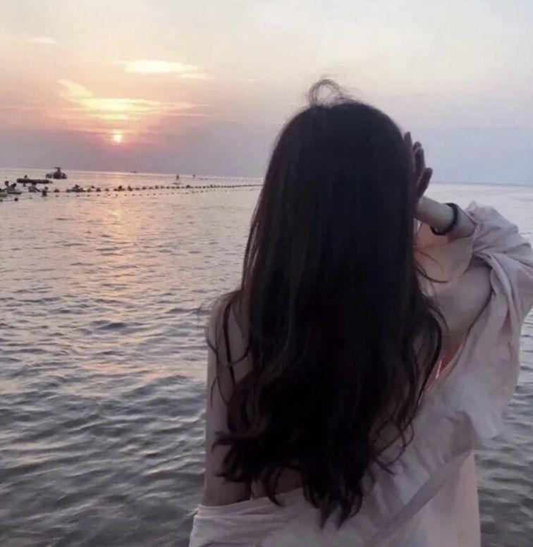 陪玩妹子星星会眨眼的照片1