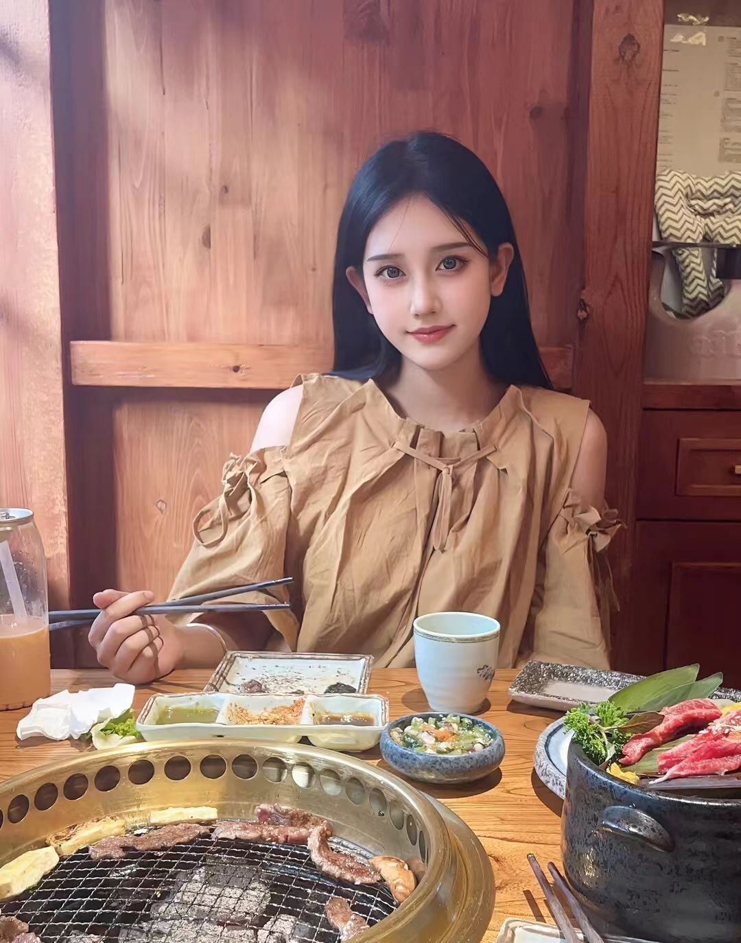 陪玩妹子小小不吃糖的照片3