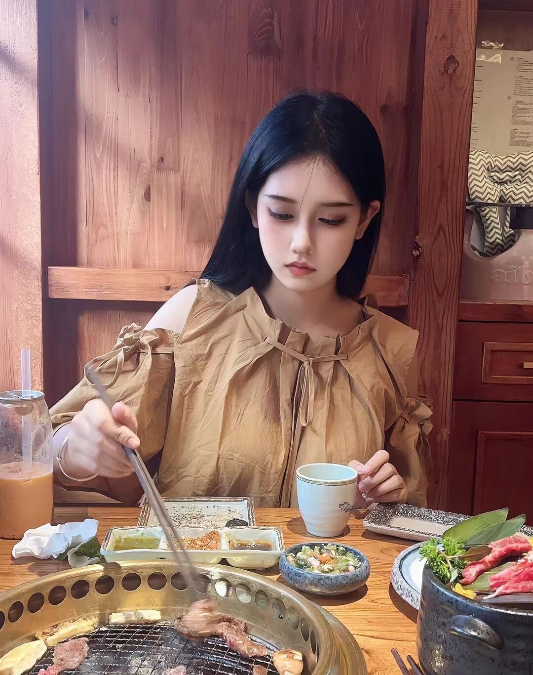 陪玩妹子小小不吃糖的照片7