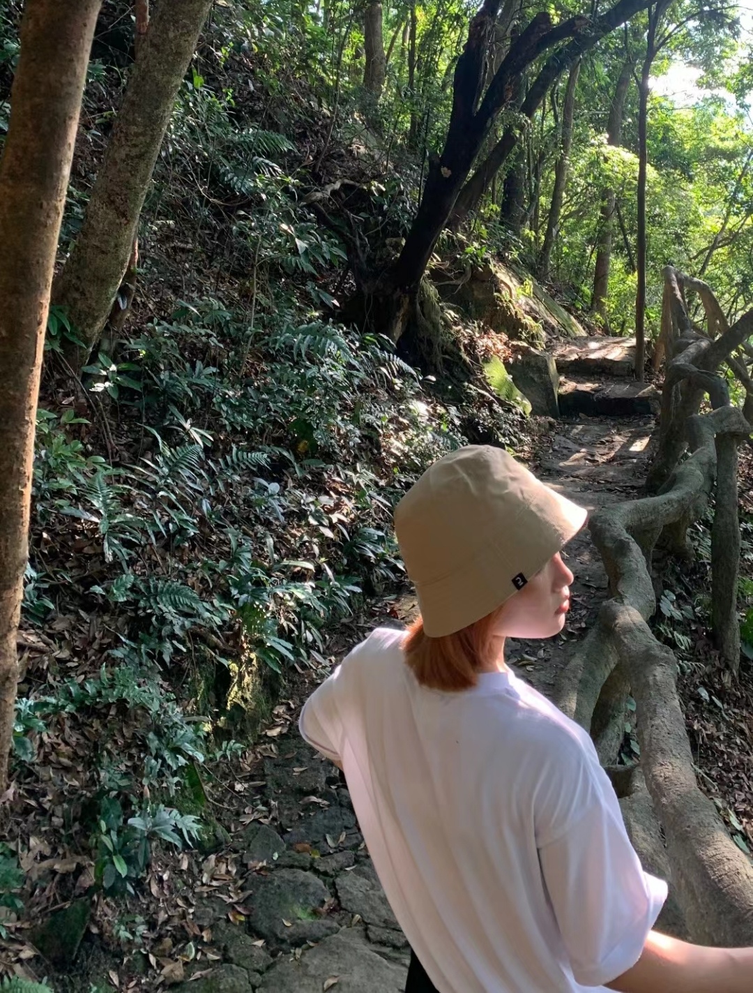 陪玩妹子屋内不许荡秋千的照片1