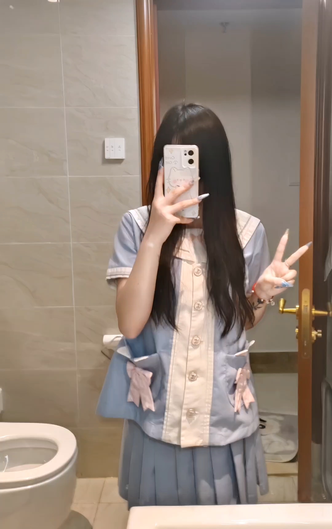 陪玩妹子小媛睡不着的照片4