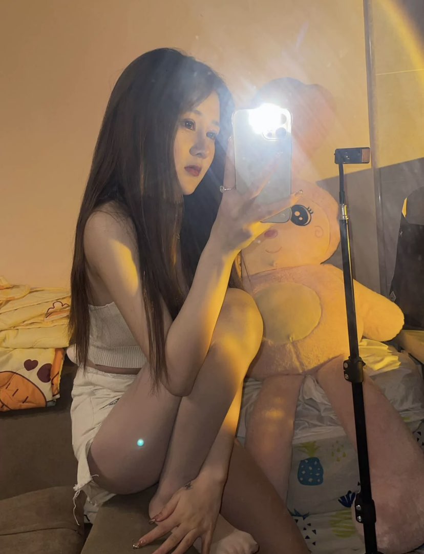 陪玩妹子溪妹温柔话多的照片1