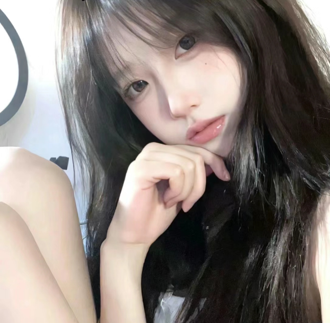 陪玩妹子じℳ佳佳cf云顶的照片1