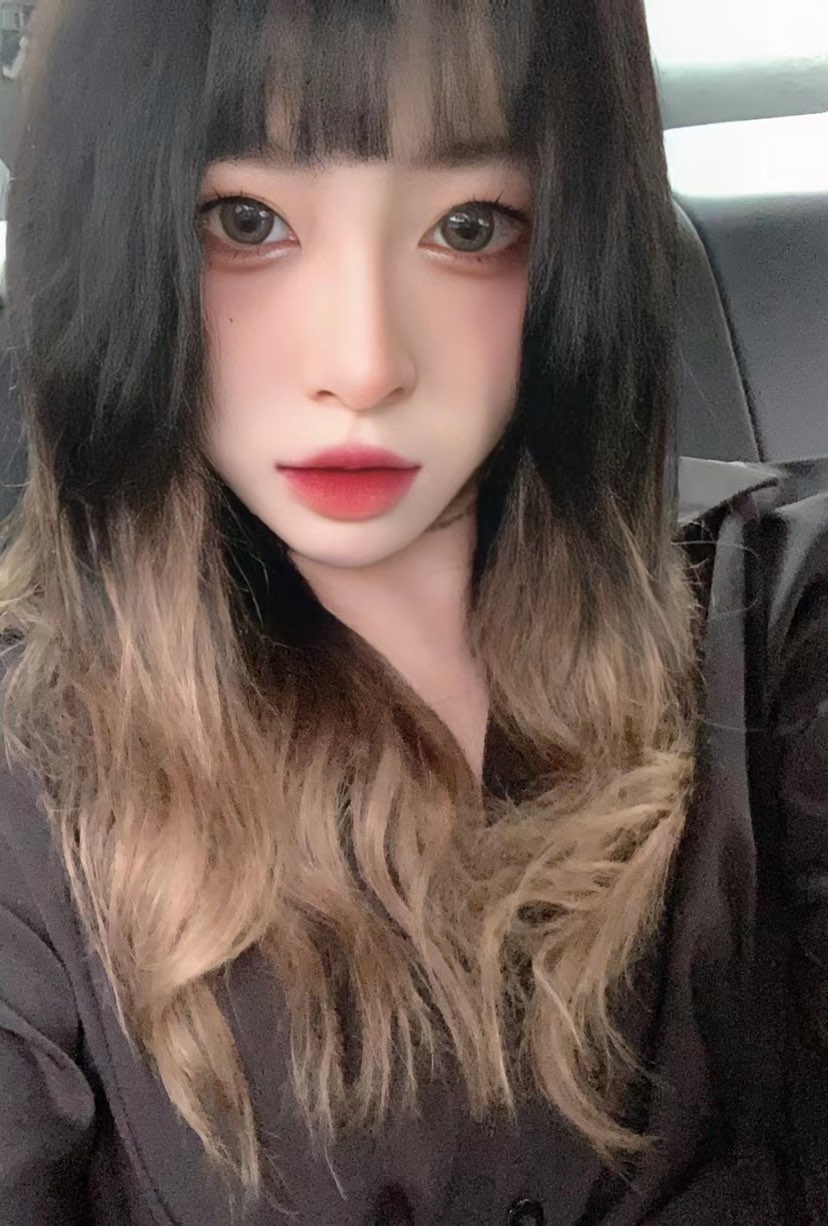 陪玩妹子薇崽睡不醒的照片4