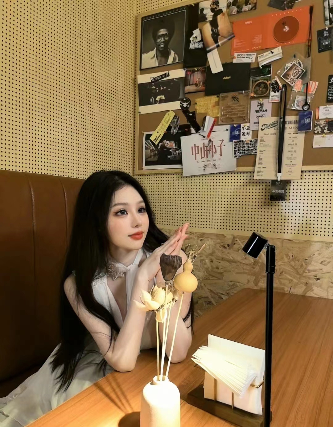 陪玩妹子小月亮很亮的照片2