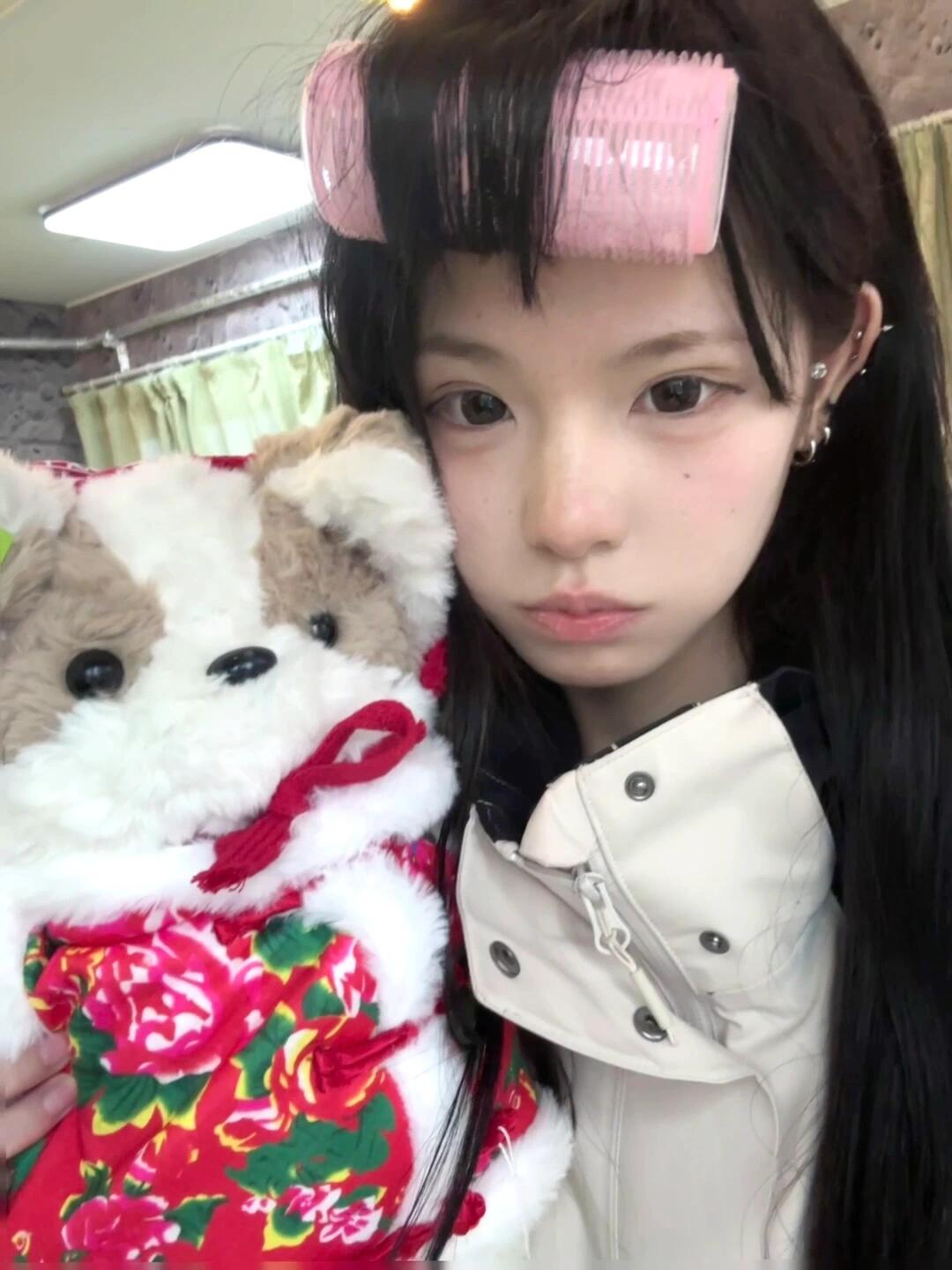 陪玩妹子冷冰冰极品美女的照片1