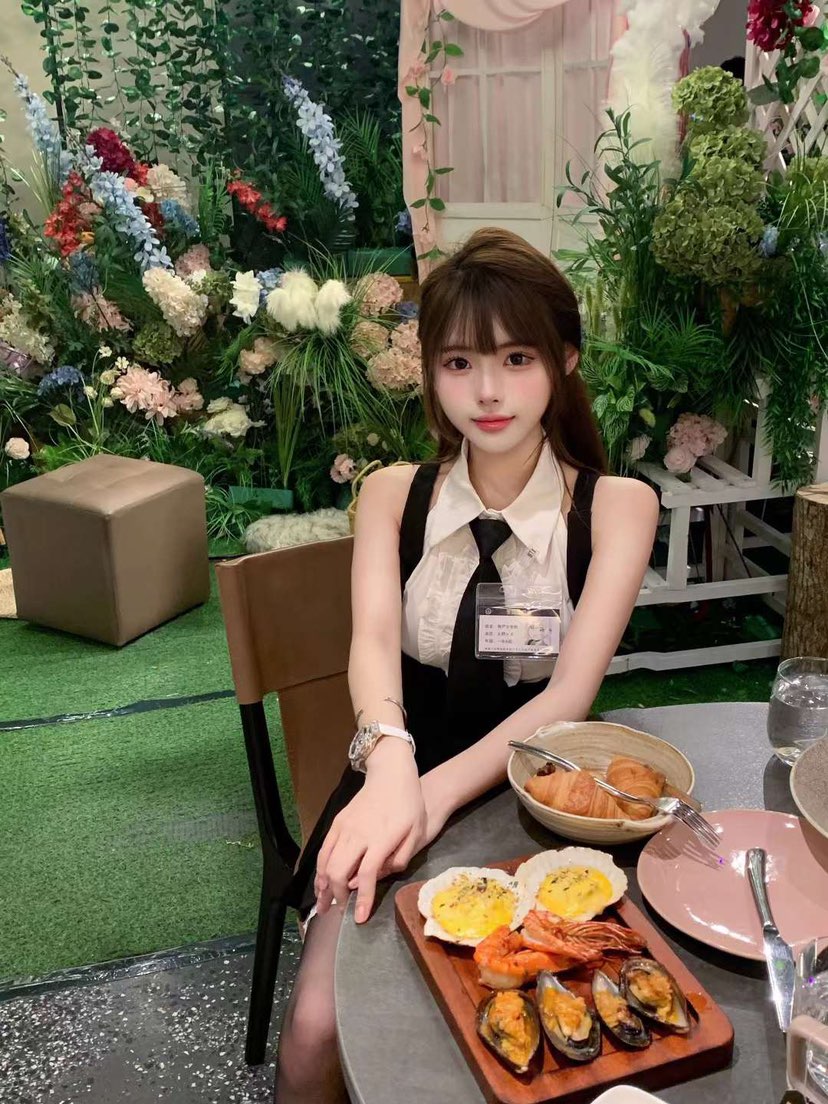 陪玩妹子小童充满信心的照片2