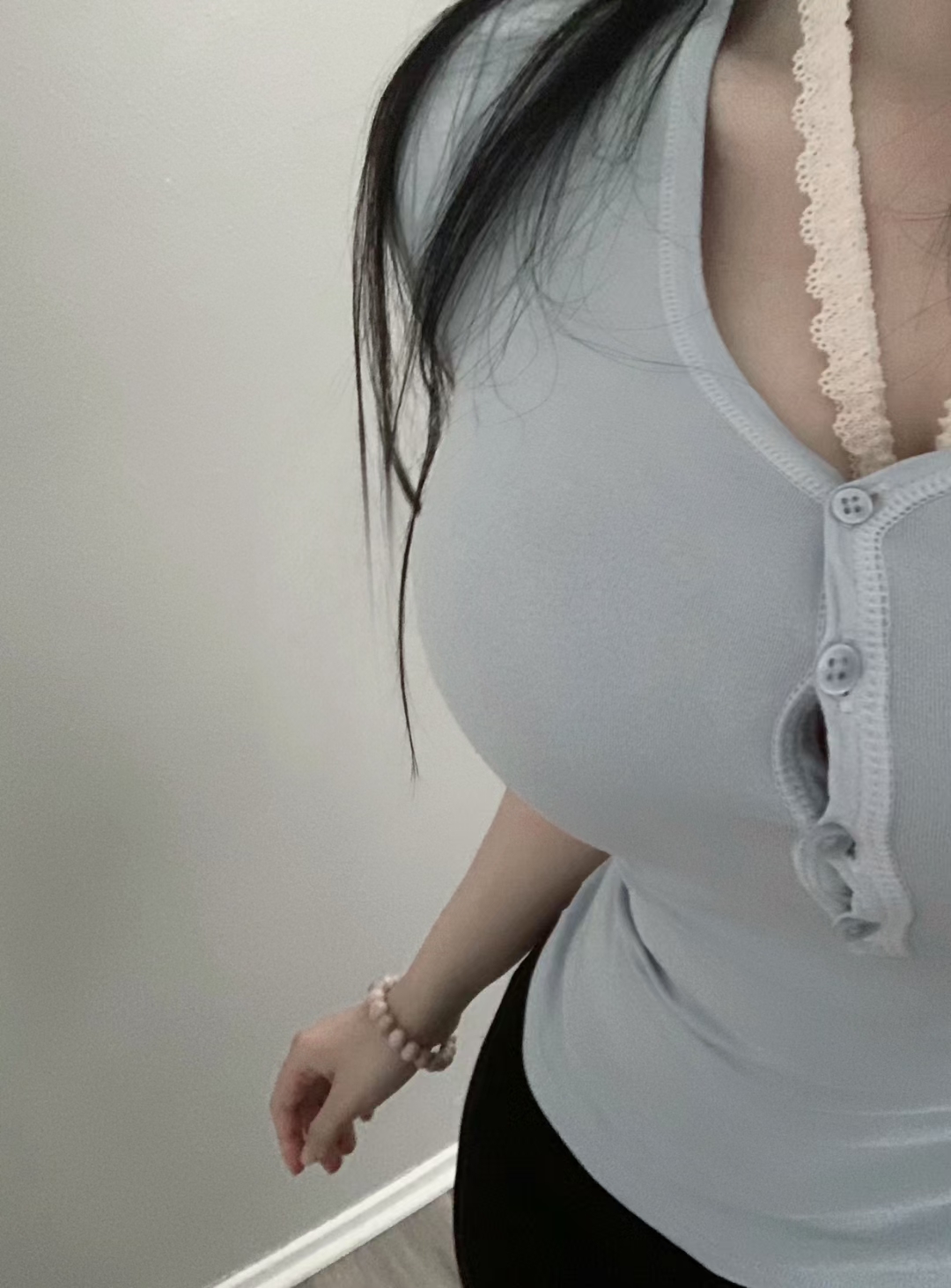 陪玩妹子蜜桃酥的照片1