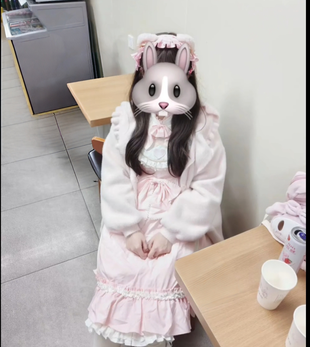 陪玩妹子小媛睡不着的照片3