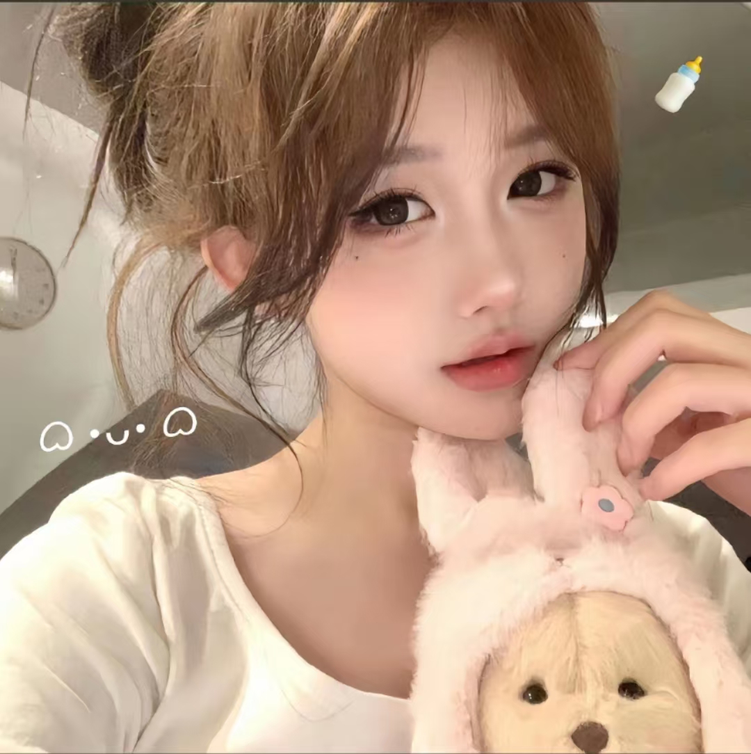 陪玩妹子电竞少女困困的照片1