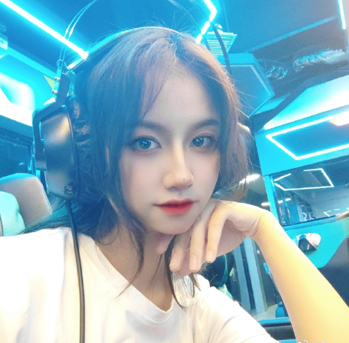 陪玩妹子小憨憨秒上号的照片1