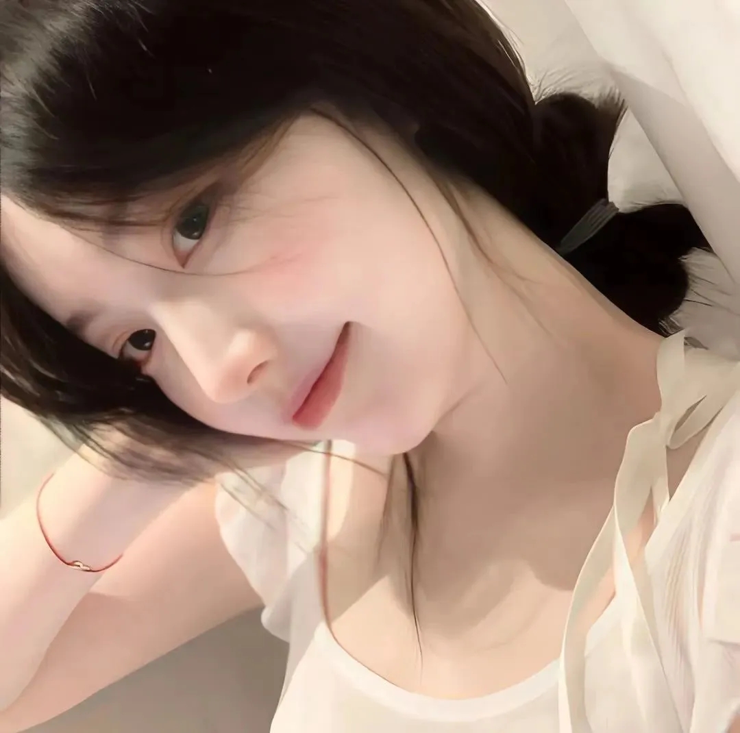 陪玩妹子甜甜小琴的照片1