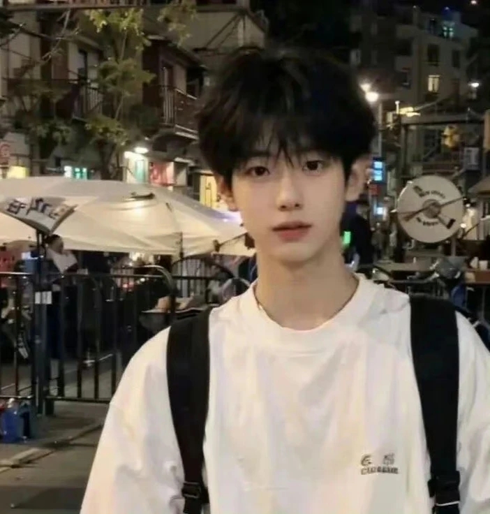 陪玩妹子夜辞的照片1