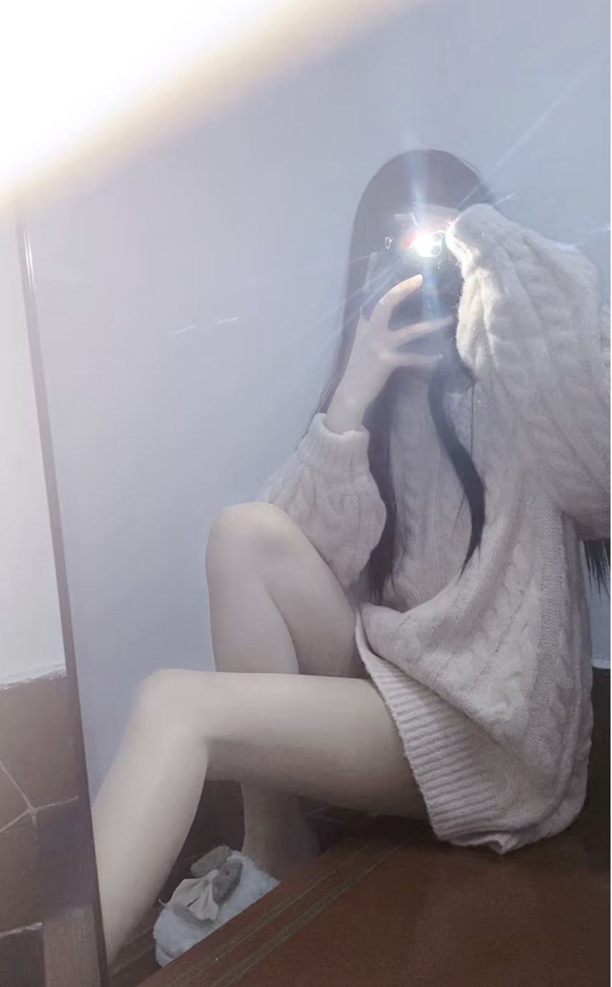 陪玩妹子纯白（瑶）的照片1