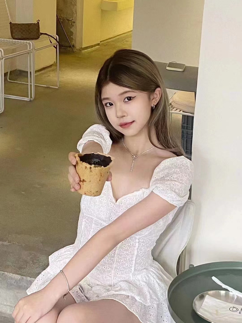 陪玩妹子在在才不坏的照片4