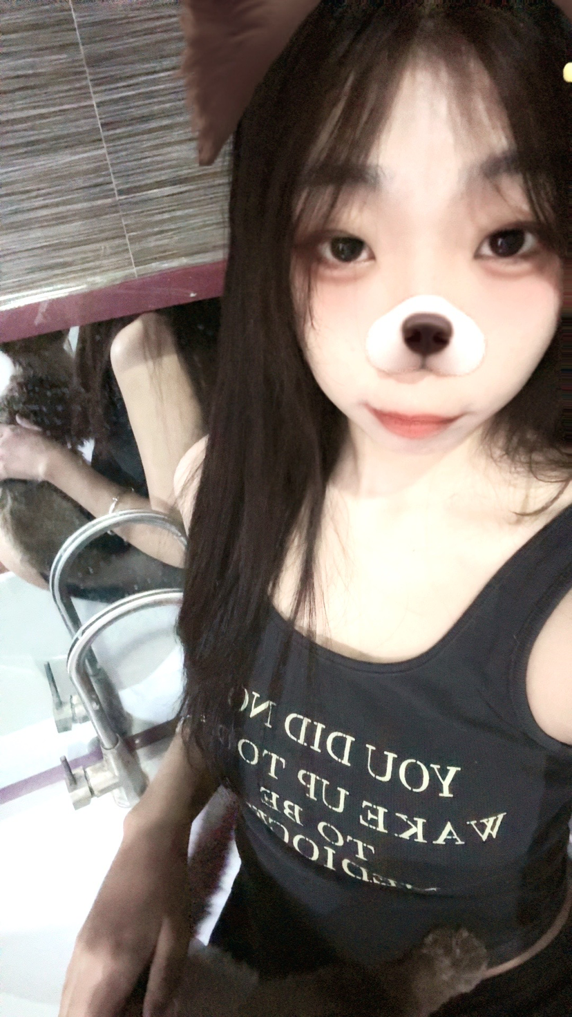 陪玩妹子晚风◔‸◔的照片1
