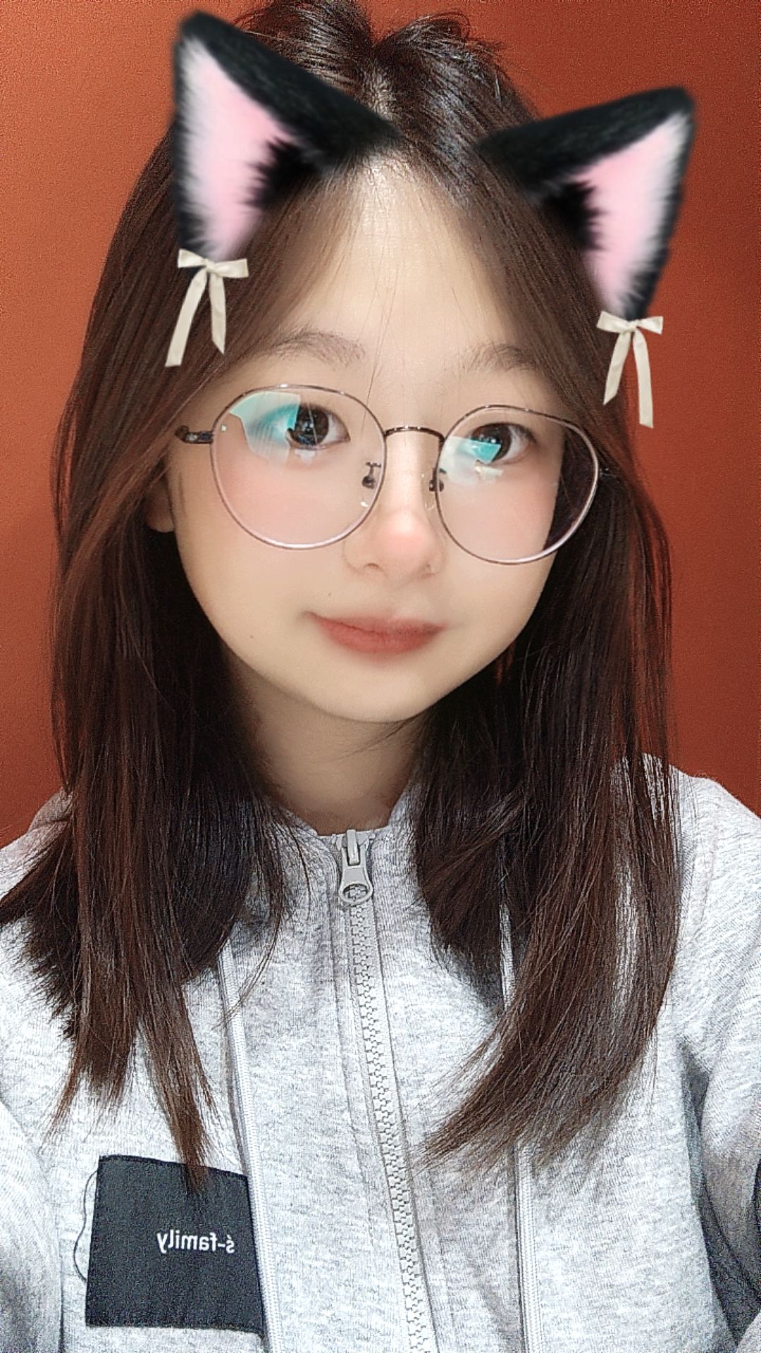 陪玩妹子桃桃爱吃桃桃的照片1