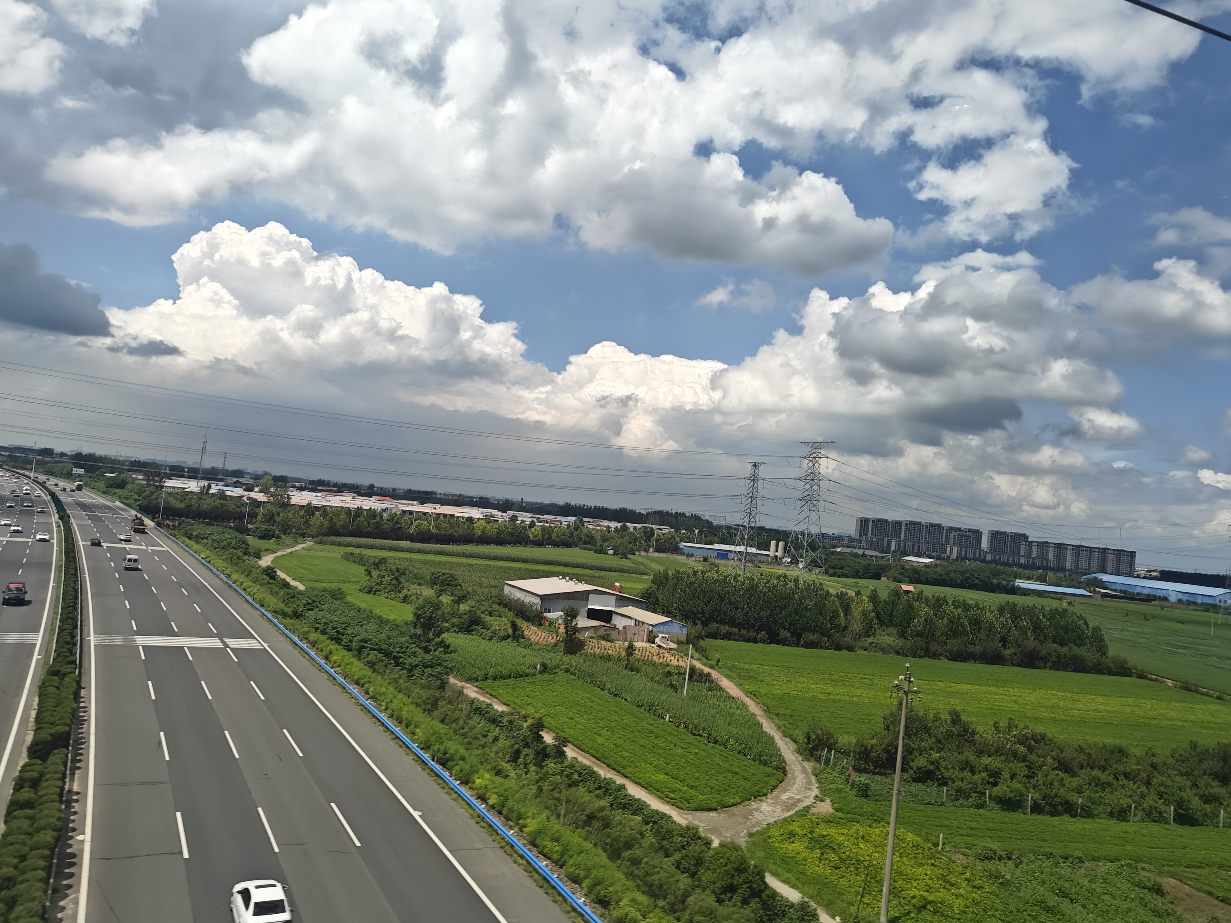 陪玩妹子韵韵(声优大王)的照片1