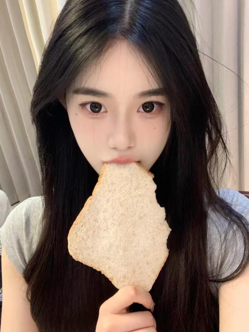 陪玩妹子糕手瑶瑶的照片2